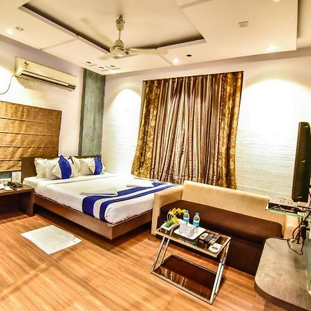 Hotel Heaven Kalküta Dış mekan fotoğraf