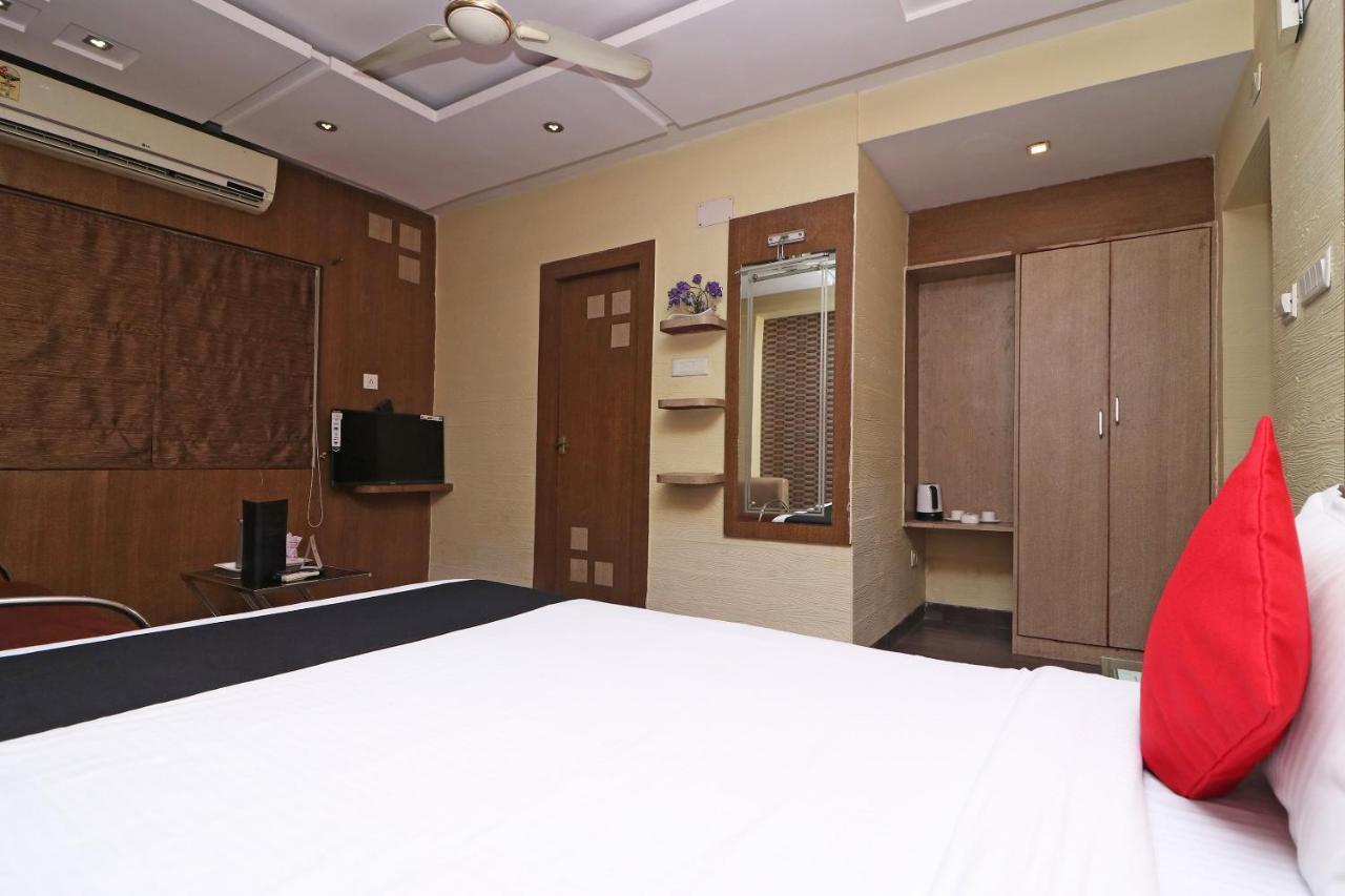 Hotel Heaven Kalküta Dış mekan fotoğraf