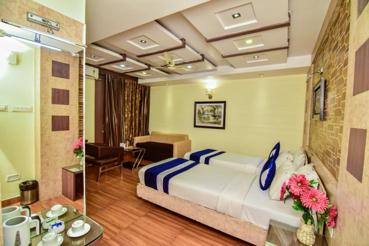 Hotel Heaven Kalküta Dış mekan fotoğraf