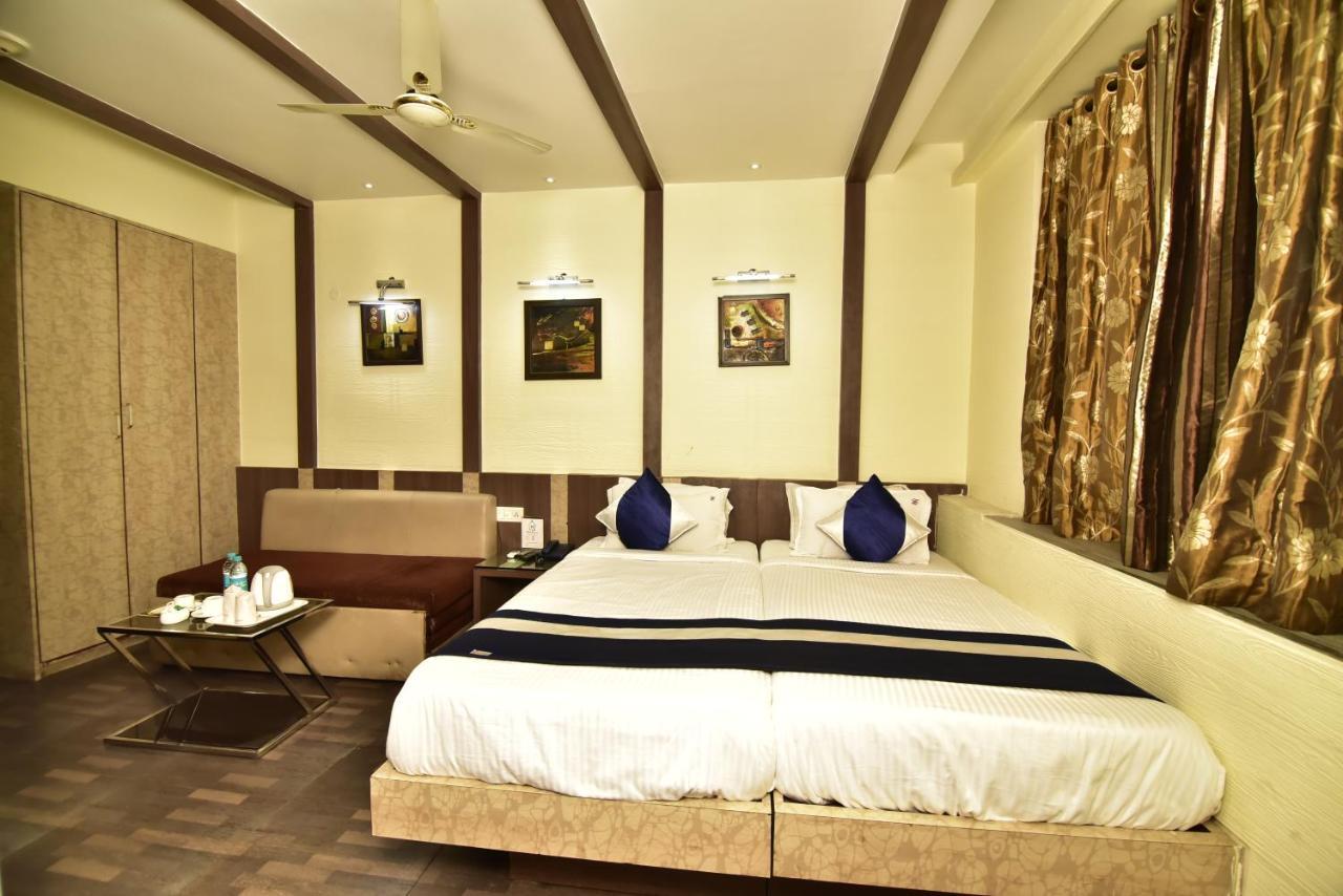 Hotel Heaven Kalküta Dış mekan fotoğraf